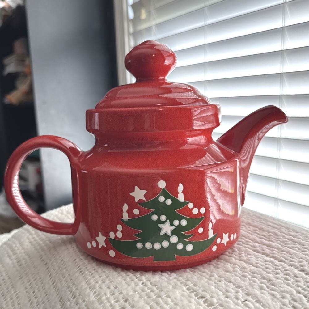 Waechtersbach Red Ceramic Christmas Teapot made in West Germany